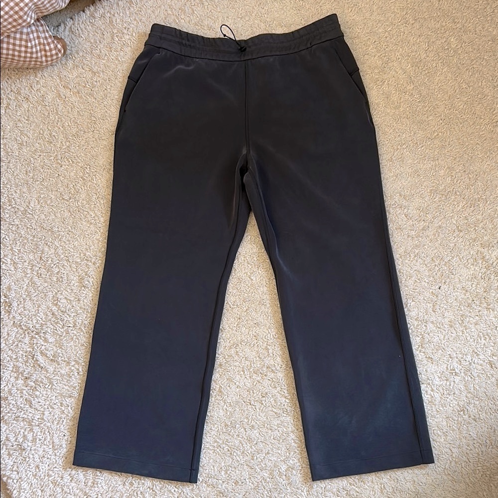 NWOT Black lululemon Softstreme Pant size 14